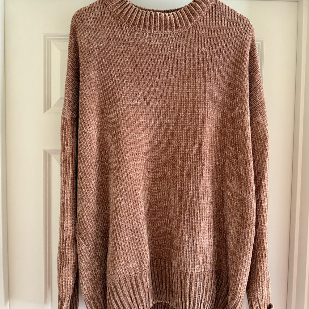 Zenana Outfitters Women's Sweater in Brown